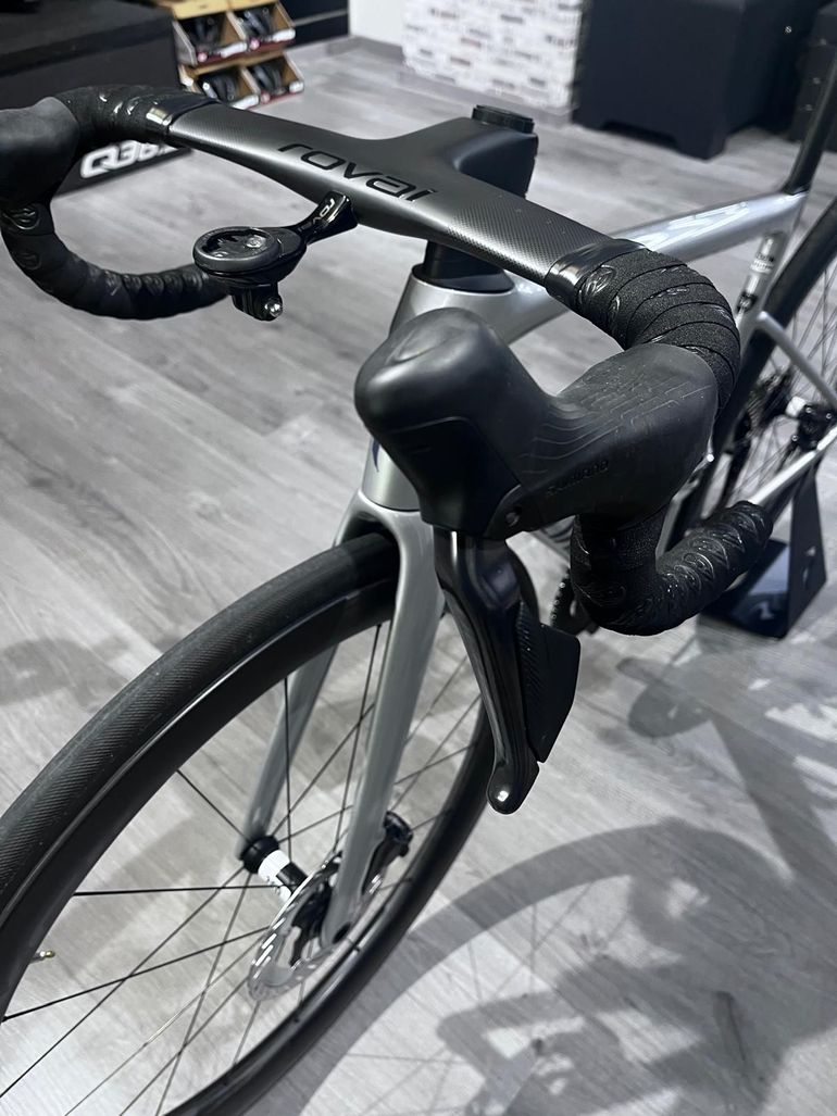 Used Specialized Tarmac SL8 Pro - Shimano Ultegra Di2 2026 2026 Road & Gravel, Light Gray — image 16 of 18