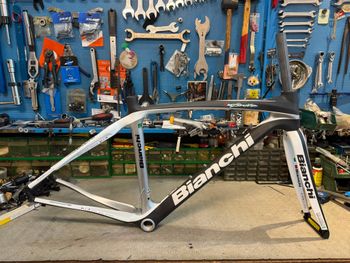Used Bianchi INFINITO. CARBON. RIMBRAKE. NOS. Frameset 2015 Road & Gravel