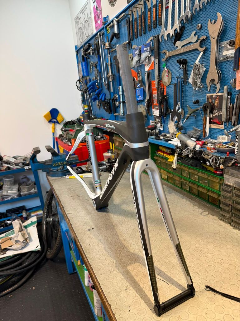 Used Bianchi INFINITO. CARBON. RIMBRAKE. NOS. Frameset 2015 Road & Gravel, White — image 10 of 18