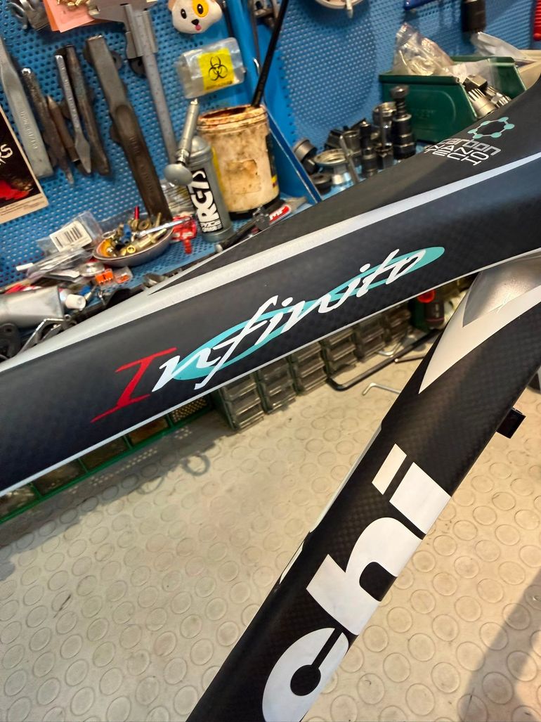Used Bianchi INFINITO. CARBON. RIMBRAKE. NOS. Frameset 2015 Road & Gravel, White — image 18 of 18