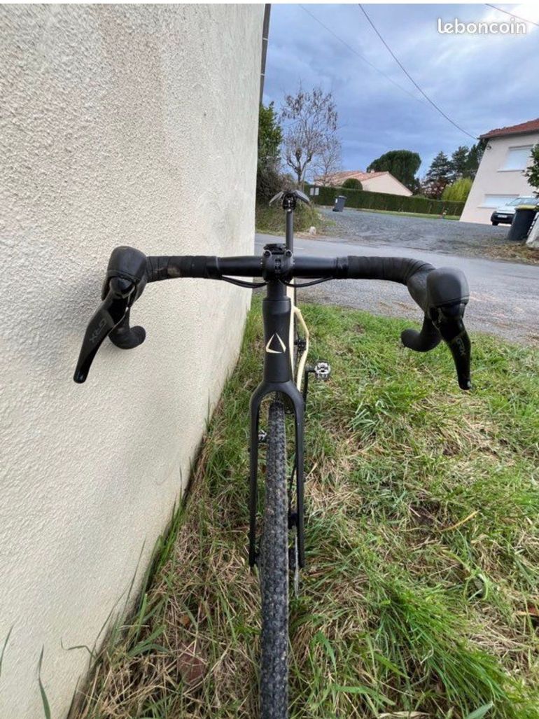 Adris Custom Shimano GRX 2024 Road & Gravel d'occasion — image 2 sur 5