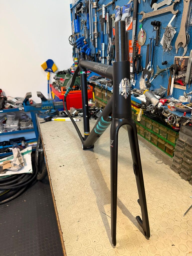 Used Bianchi ALLROAD. DISC. QUICK RELEASE. Frameset 2020 Road & Gravel, Black — image 10 of 19