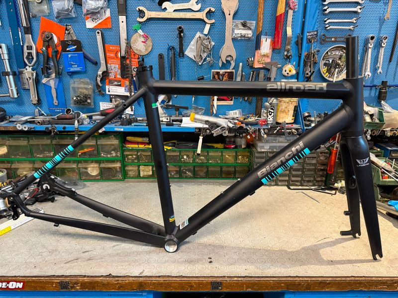 Used Bianchi ALLROAD. DISC. QUICK RELEASE. Frameset 2020 Road & Gravel