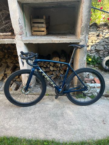 Trek Émonda SL 7 2022 2022 Road & Gravel usato, Blu — immagine 1 di 4