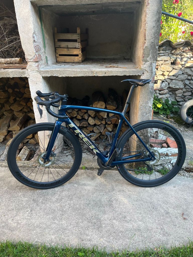 Trek Émonda SL 7 2022 2022 Road & Gravel de segunda mano, Azul — imagen 1 de 4
