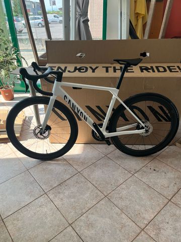 Käytetty Canyon Ultimate CF 7 A.50 2026 2026 Road & Gravel — kuva 2 / 5