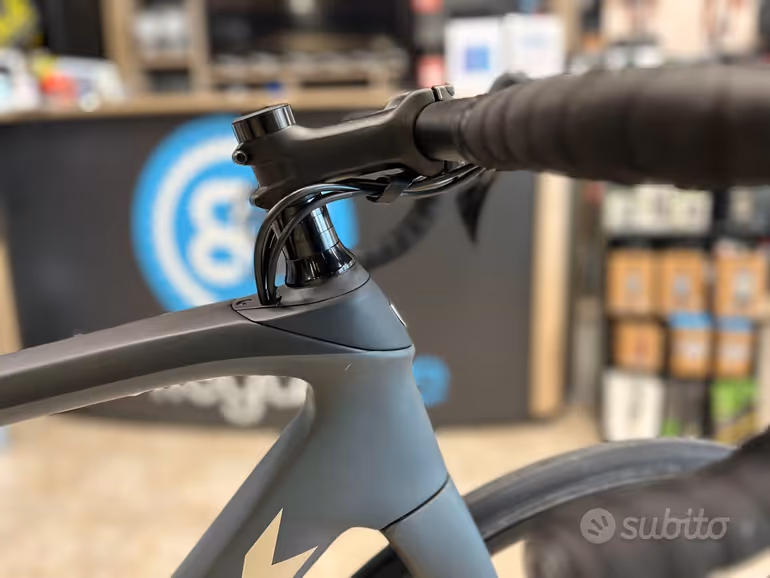 Trek Domane 2022 Road & Gravel usato, Grigio chiaro — immagine 17 di 20