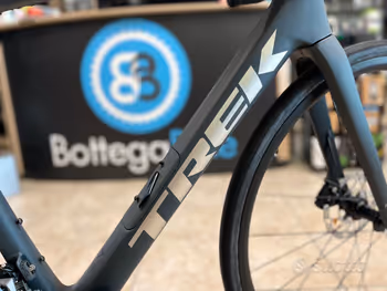 Trek Domane 2022 Road & Gravel usato, Grigio chiaro — immagine 14 di 20