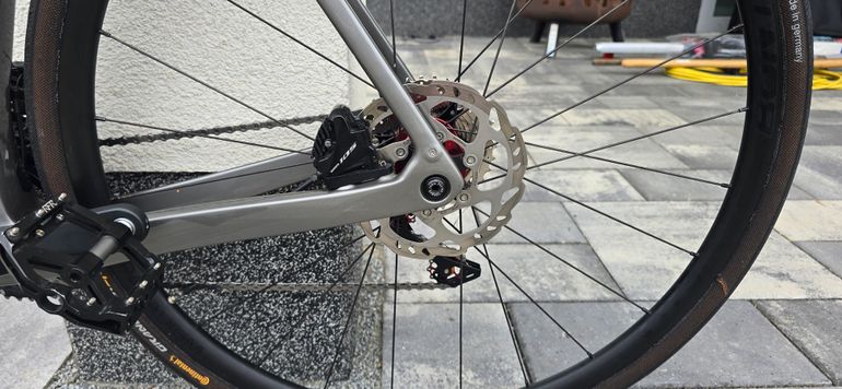 Tweedehands Trek Domane SL 5 Gen 4 2024 2024 Road & Gravel — afbeelding 7 van 15