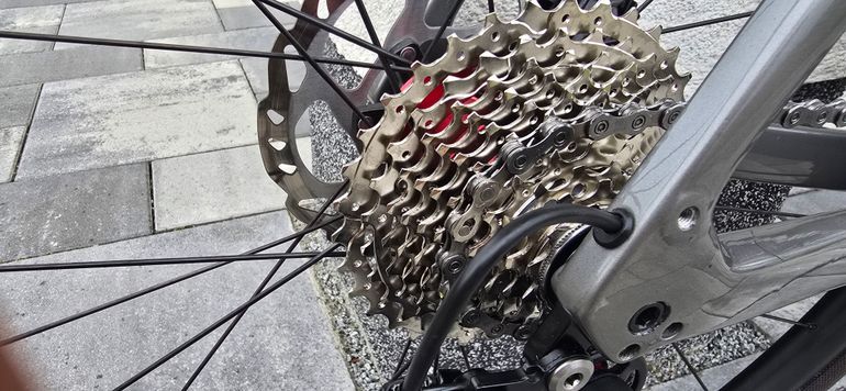 Tweedehands Trek Domane SL 5 Gen 4 2024 2024 Road & Gravel — afbeelding 5 van 15