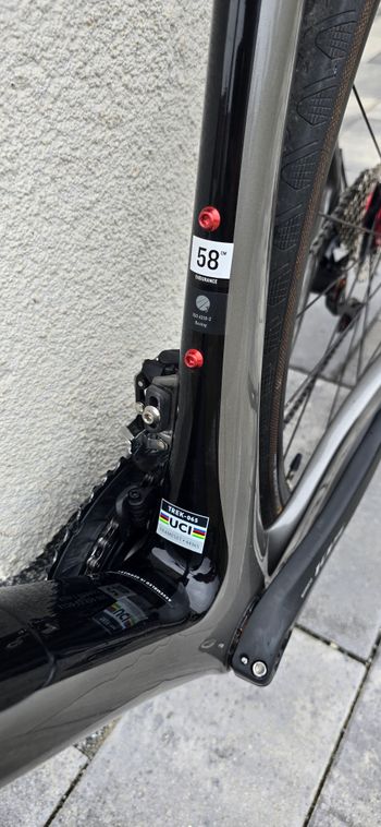 Tweedehands Trek Domane SL 5 Gen 4 2024 2024 Road & Gravel — afbeelding 9 van 15