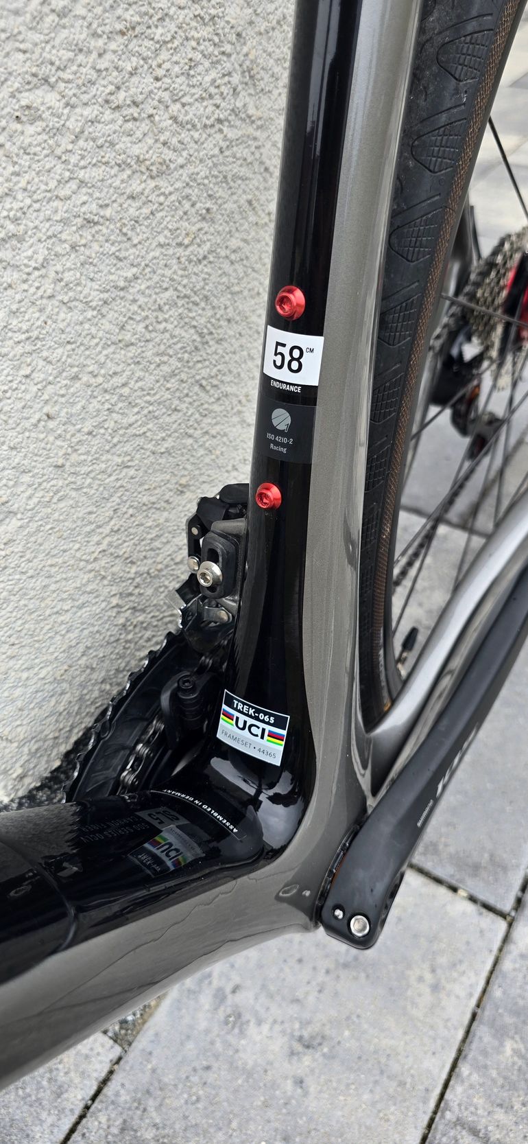 Tweedehands Trek Domane SL 5 Gen 4 2024 2024 Road & Gravel — afbeelding 9 van 15
