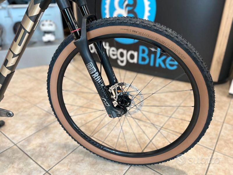 Used Trek Procaliber 2021 Mountainbike, Light Gray — image 13 of 14