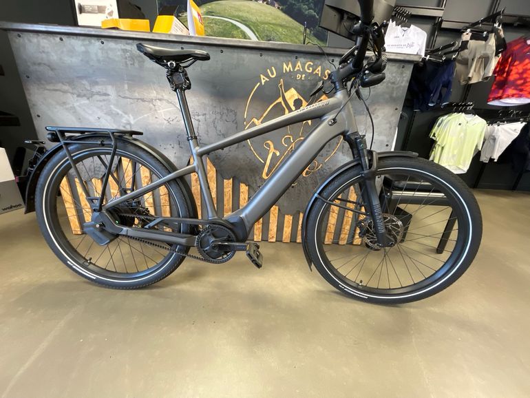 Used Specialized Turbo Vado S IGH 2025 2025 Urban, Black — image 1 of 4
