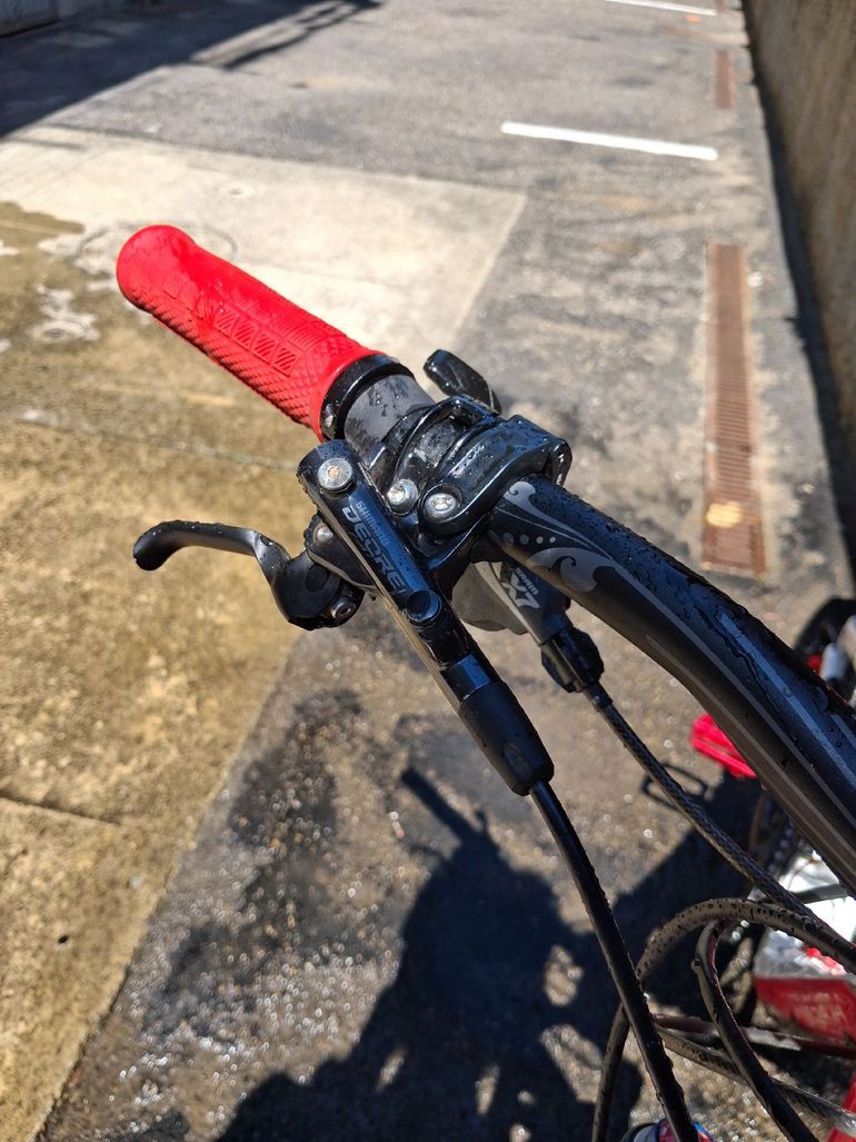 Used Specialized Stumpjumper FSR Expert Carbon 29 2012 2012 Mountainbike, Red — image 3 of 7