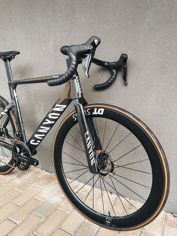 Tweedehands Canyon Aeroad CFR Di2 2025 2025 Road & Gravel — afbeelding 2 van 10