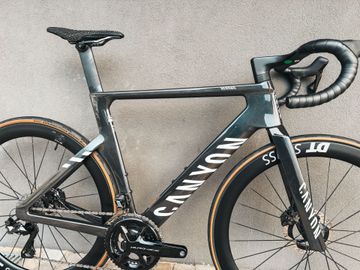 Tweedehands Canyon Aeroad CFR Di2 2025 2025 Road & Gravel — afbeelding 8 van 10