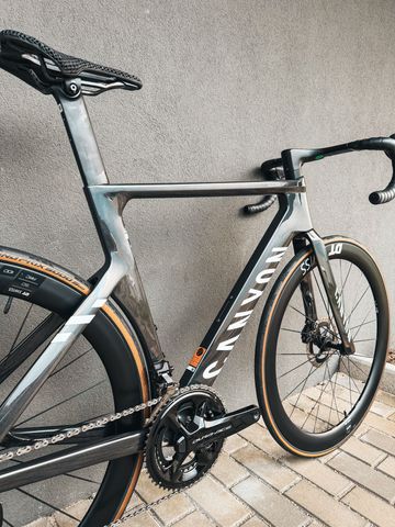 Tweedehands Canyon Aeroad CFR Di2 2025 2025 Road & Gravel — afbeelding 4 van 10