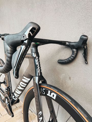 Tweedehands Canyon Aeroad CFR Di2 2025 2025 Road & Gravel — afbeelding 9 van 10