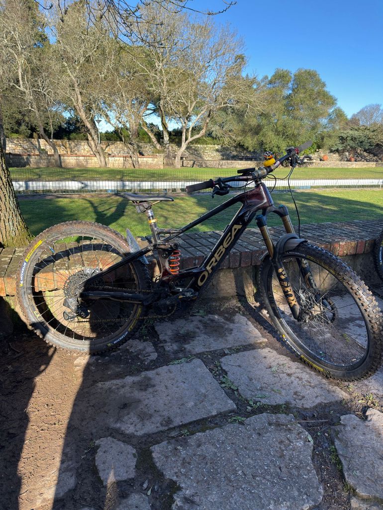 Brugt Orbea WILD FS M10 2022 2022 Mountainbike — billede 3 af 7