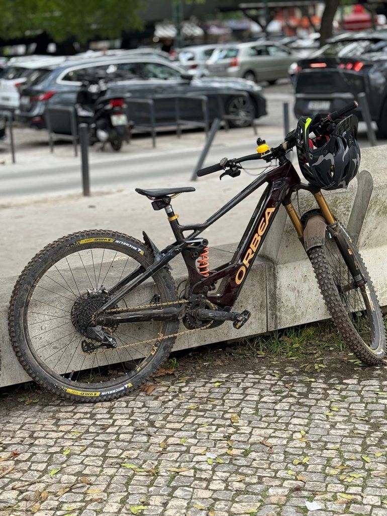 Brugt Orbea WILD FS M10 2022 2022 Mountainbike — billede 1 af 7