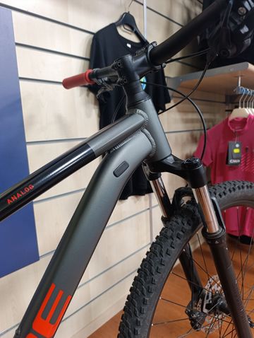 Used CUBE ANALOG 2024 2024 Mountainbike, Light Gray, 27.5, 29 — image 2 of 3