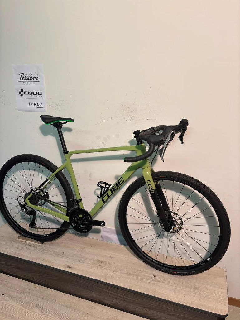 Tweedehands CUBE NUROAD C:62 RACE 2022 2022 Road & Gravel — afbeelding 4 van 12