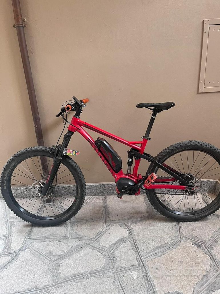 Used Ghost Hybride SLAMR S1.7+ 2019 2019 Mountainbike, Red, 27.5 — image 1 of 4