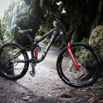 Used Trek Session SRAM GX DH 2015 Mountainbike, Black — image 7 of 10