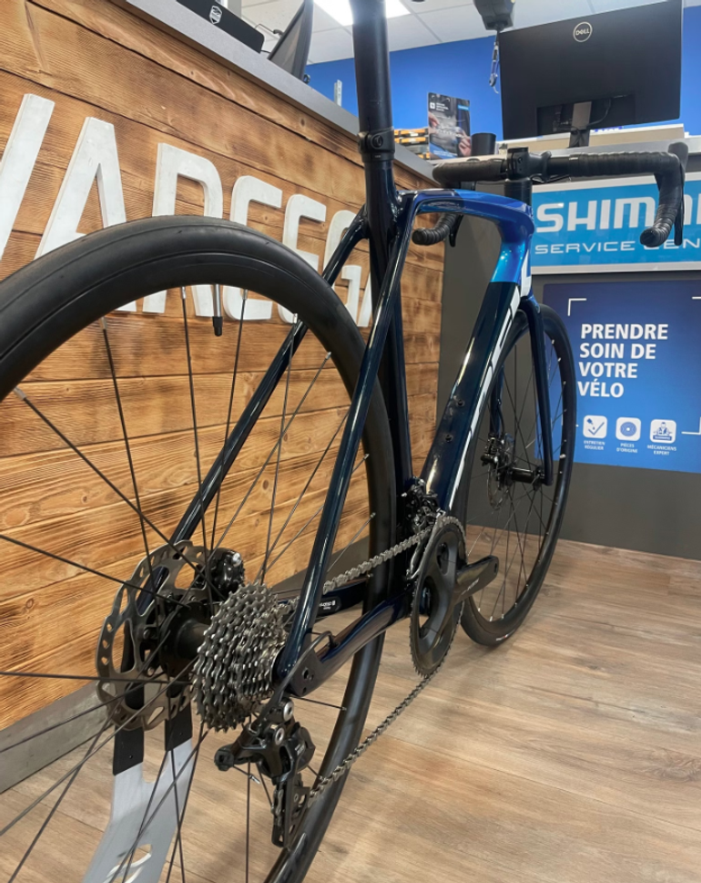 Used Trek Émonda SL 5 Disc 2022 2022 Road & Gravel, Blue — image 4 of 5