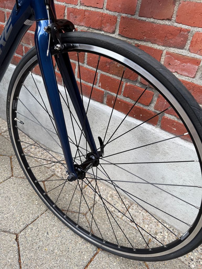 Used Lapierre Sensium Shimano Sora 2024 Road & Gravel, Blue — image 4 of 16
