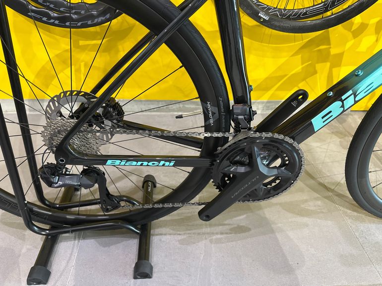 Used Bianchi Specialissima COMP Ultegra Di2 2025 2025 Road & Gravel, Black — image 3 of 5