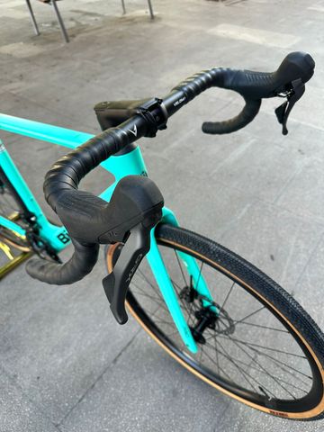 Used Bianchi Impulso PRO 2026 2026 Road & Gravel, Blue — image 5 of 6