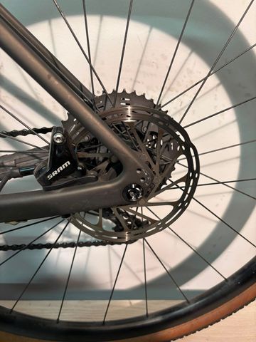 Używany Specialized Diverge Comp Carbon 2022 2022 Road & Gravel — zdjęcie 3 z 12