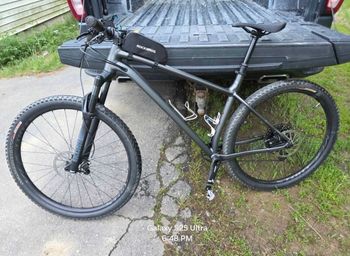 Used Specialized Fuse Comp 29 2022 2022 Mountainbike, Light Gray, 29 — image 2 of 6
