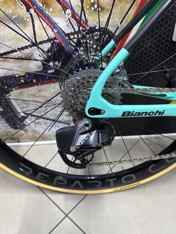 Gebrauchtes Bianchi Specialissima SRAM Red eTap AXS 2024 Road & Gravel, Grün — Bild 4 von 11