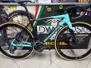 Brugt Bianchi Specialissima SRAM Red eTap AXS 2024 Road & Gravel