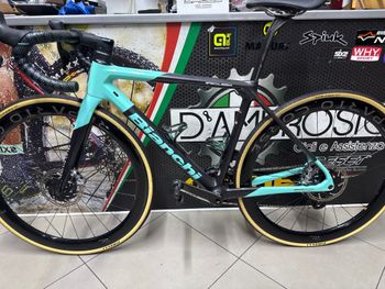 Gebrauchtes Bianchi Specialissima SRAM Red eTap AXS 2024 Road & Gravel, Grün — Bild 2 von 11
