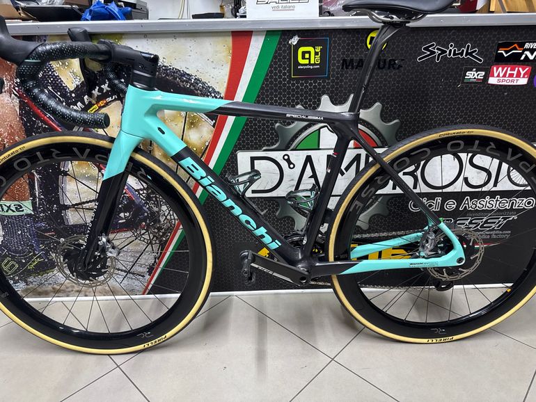 Gebrauchtes Bianchi Specialissima SRAM Red eTap AXS 2024 Road & Gravel, Grün — Bild 2 von 11