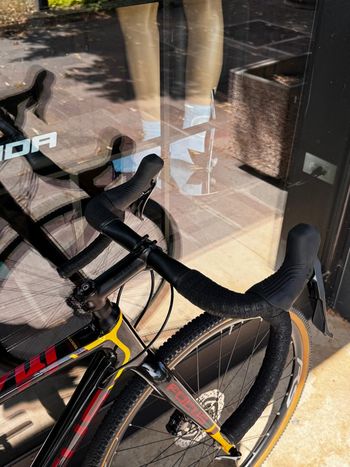 Used Focus Mares Shimano GRX 2022 Road & Gravel, Black — image 10 of 17