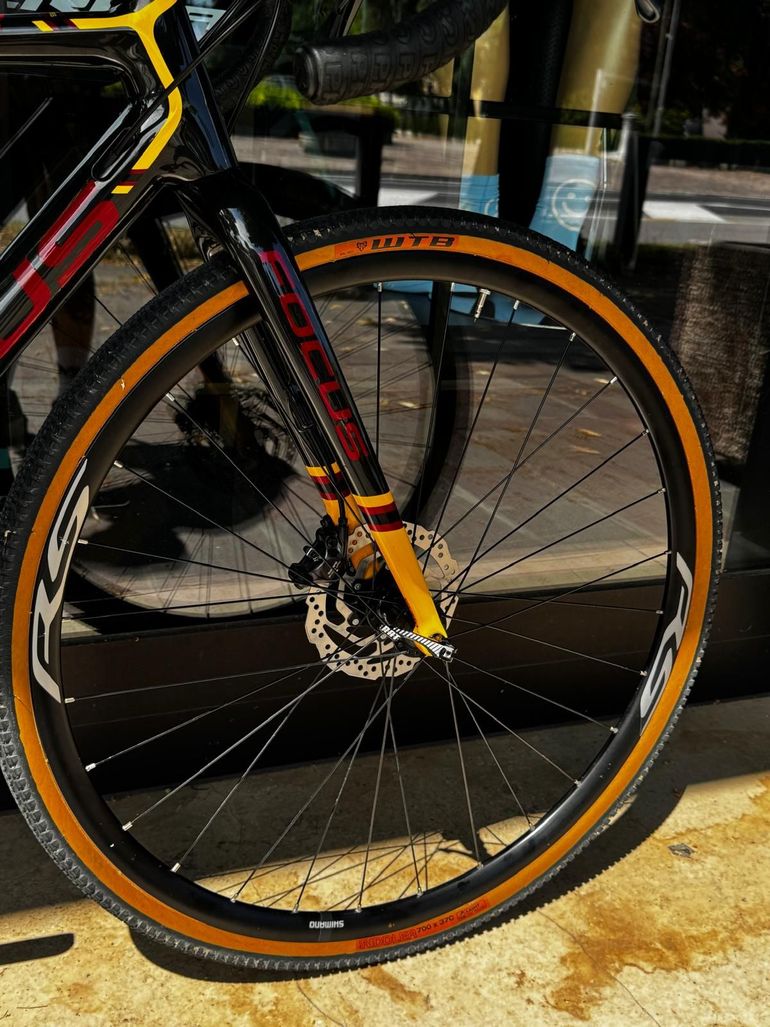 Used Focus Mares Shimano GRX 2022 Road & Gravel, Black — image 8 of 17