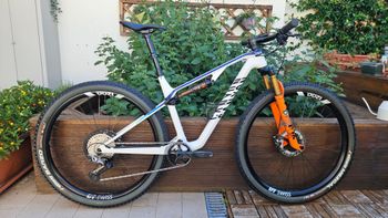 Used Canyon Lux CF SLX 9 Team 2021 2021 MTB