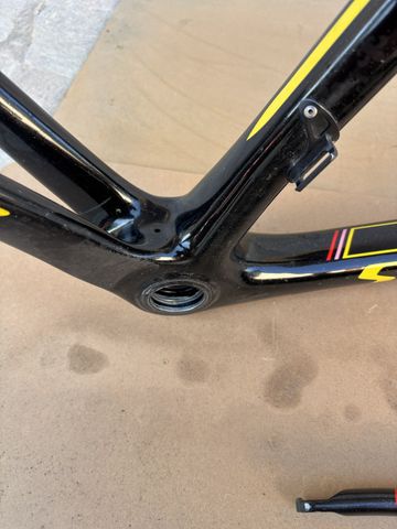 Używany Specialized Sworks Tarmac Frameset 2015 Road & Gravel — zdjęcie 7 z 11