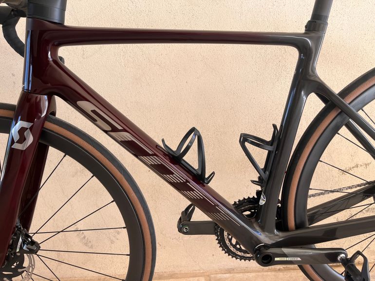 Used Scott Addict RC 10 2024 2024 Road & Gravel, Black — image 5 of 19