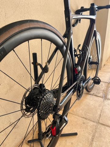 Gebrauchtes Scott Addict RC 10 2024 2024 Road & Gravel, Schwarz — Bild 13 von 19