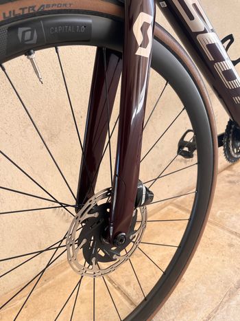 Used Scott Addict RC 10 2024 2024 Road & Gravel, Black — image 10 of 19