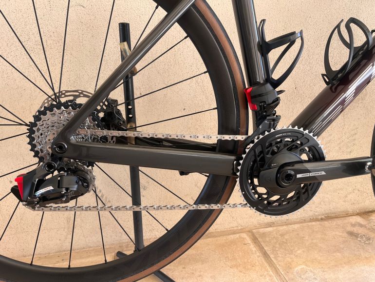 Used Scott Addict RC 10 2024 2024 Road & Gravel, Black — image 3 of 19