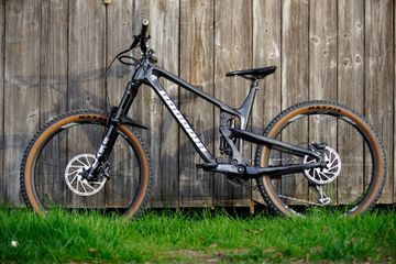 Używany Propain Tyee CF 27.5 Start 2022 2022 Mountainbike — zdjęcie 2 z 9