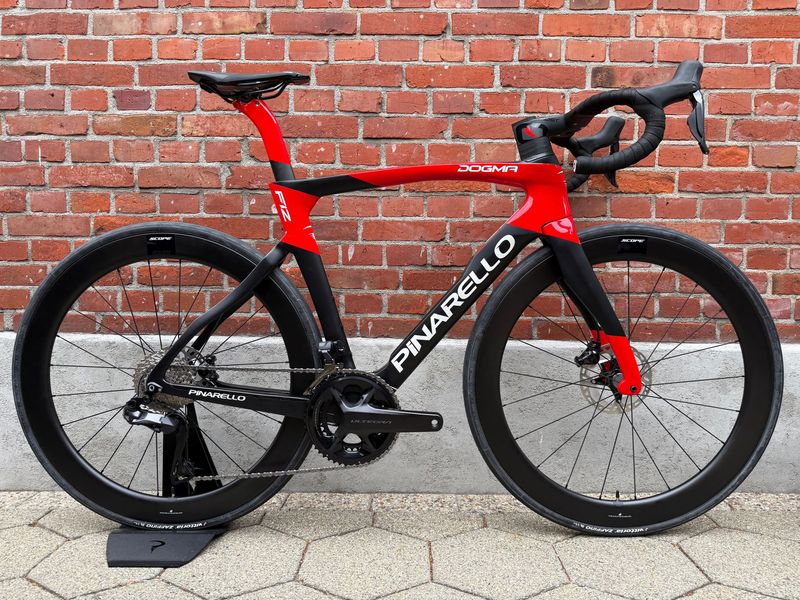 Brugt Pinarello Dogma Shimano Ultegra Di2 2024 Road & Gravel