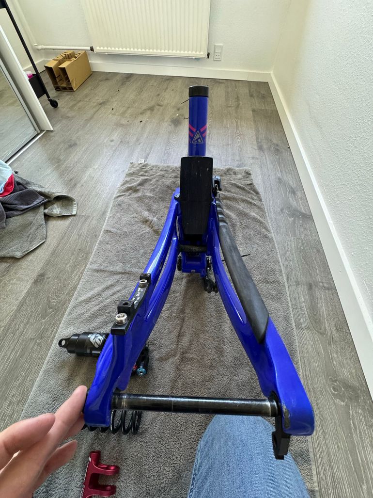 Forbidden Dreadnought XT 2022 Frameset 2022 Mountainbike usato, Nero — immagine 18 di 34